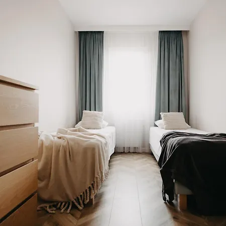 شقة Balcony & Parking, Modern Elegant Apartment! Near Tram