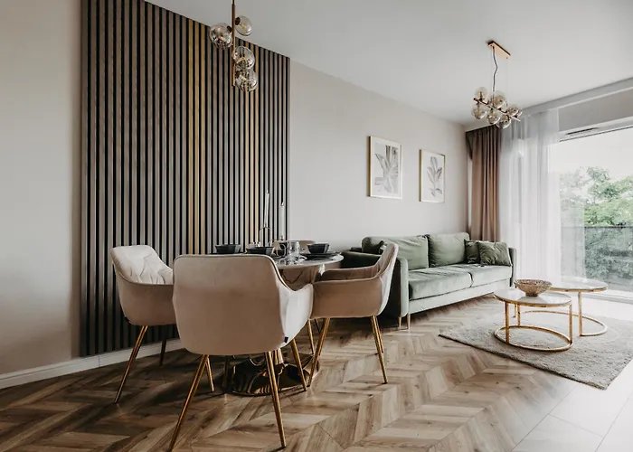 Balcony & Parking, Modern Elegant Apartment! Near Tram Lejlighed *